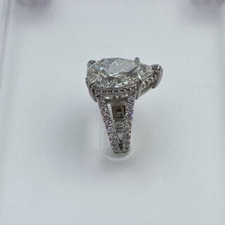 Pear Shaped Diamond Ring 2